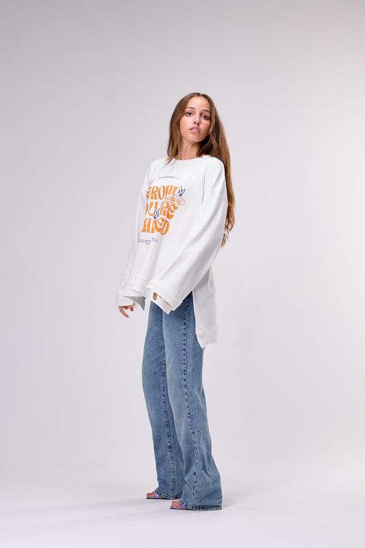 “Grow” – Oversized Printed Cotton T-shirt | 100% Comfy Fabric – Long Back with Side Slits