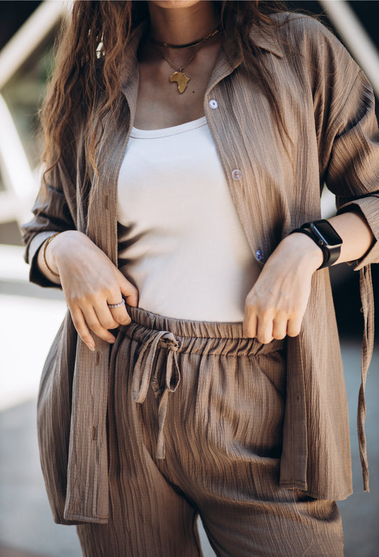 Ribbed Linen suit in "tan"